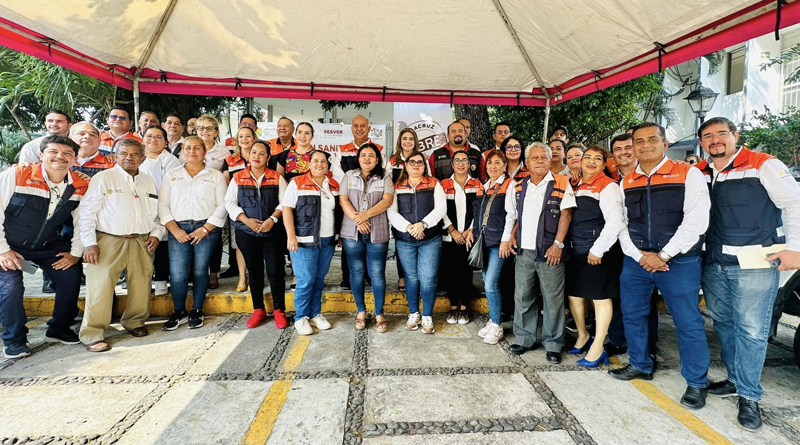 Entrega de dos nuevos vehículos con los que se van a fortalecer las acciones preventivas en la Jurisdicción Sanitaria No. 8