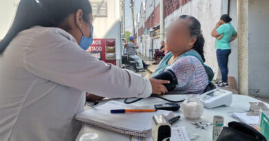 Brindamos servicios médicos gratuitos a la población de Minatitlán