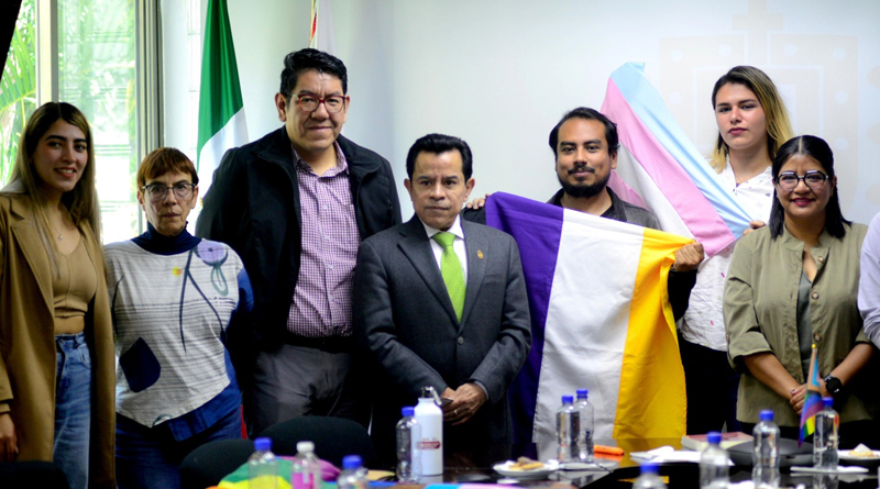 Representantes de la comunidad LGBTIQ+ sostuvieron una reunión con el Secretario de Salud