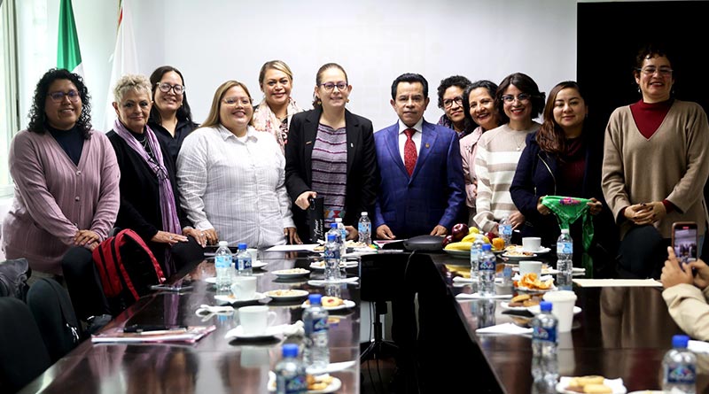 El Dr. Valentín Herrera Alarcón recibió a Colectivas y legisladoras para prevenir y atender las violencias en agravio de las veracruzanas